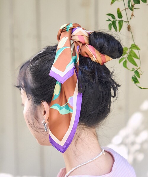 FREAK'S STORE（フリークスストア）の「Casselini/キャセリーニ ヴィンテージライクチューリップスカーフ（バンダナ/スカーフ・レディース・ブラウン/レッド/グリーン・ONE SIZE）」の4枚目の写真