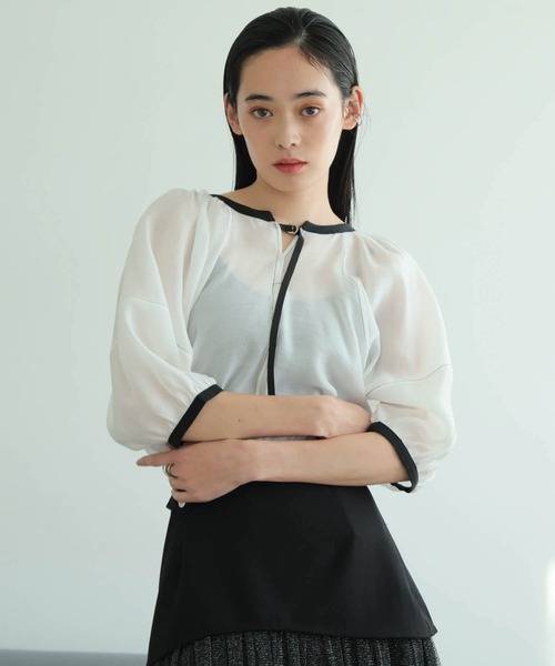 LADYMADE(レディメイド)の「バイカラーボリュームシアーブラウス(シャツ/ブラウス・レディース・ホワイト/ブラック・FREE)」の3枚目の写真