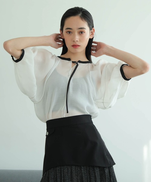 LADYMADE(レディメイド)の「バイカラーボリュームシアーブラウス(シャツ/ブラウス・レディース・ホワイト/ブラック・FREE)」の4枚目の写真