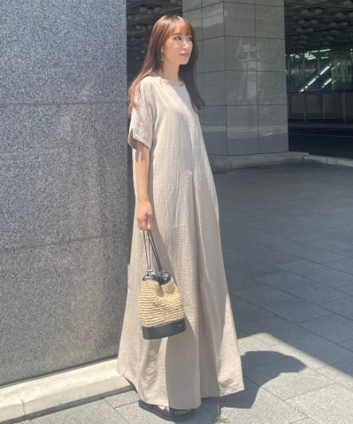 y/m(イム)の「リネンタッチフロントタックマキシワンピース(ワンピース・レディース・ベージュ/アイボリー/ブラック・FREE)」の13枚目の写真