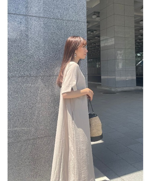 y/m(イム)の「リネンタッチフロントタックマキシワンピース(ワンピース・レディース・ベージュ/アイボリー/ブラック・FREE)」の14枚目の写真