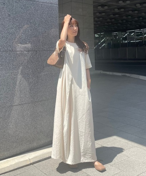 y/m(イム)の「リネンタッチフロントタックマキシワンピース(ワンピース・レディース・ベージュ/アイボリー/ブラック・FREE)」の18枚目の写真