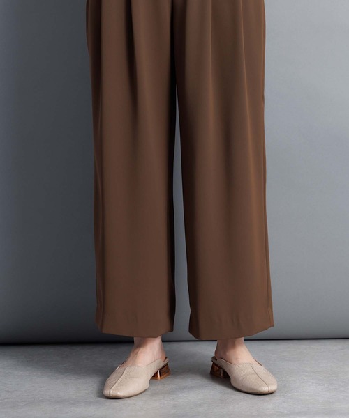 Anside(アンサイド)の「ハイウエストタックパンツ(その他パンツ・レディース・ブラック/モカ・M)」の4枚目の写真