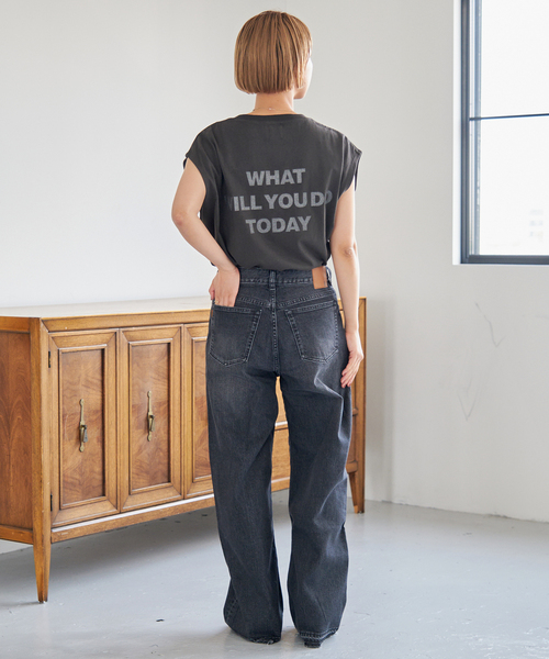 Spick & Span（スピックアンドスパン）の「ラメ ロゴ プリントフレンチT（Tシャツ/カットソー・レディース・チャコールグレー/ホワイト・FREE）」の4枚目の写真