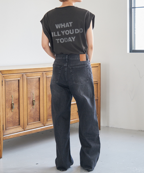 Spick & Span（スピックアンドスパン）の「ラメ ロゴ プリントフレンチT（Tシャツ/カットソー・レディース・チャコールグレー/ホワイト・FREE）」の5枚目の写真