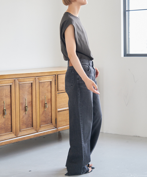 Spick & Span（スピックアンドスパン）の「ラメ ロゴ プリントフレンチT（Tシャツ/カットソー・レディース・チャコールグレー/ホワイト・FREE）」の6枚目の写真