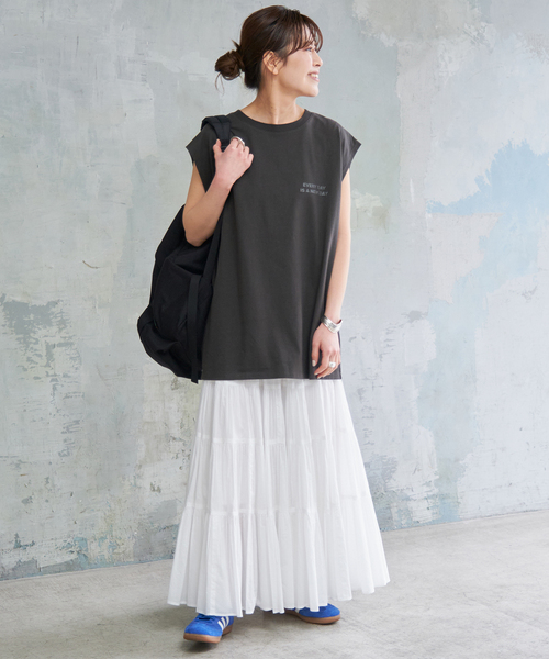 Spick & Span（スピックアンドスパン）の「ラメ ロゴ プリントフレンチT（Tシャツ/カットソー・レディース・チャコールグレー/ホワイト・FREE）」の15枚目の写真