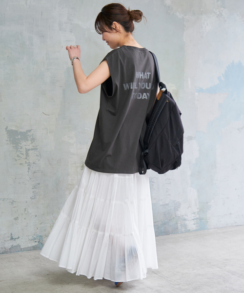 Spick & Span（スピックアンドスパン）の「ラメ ロゴ プリントフレンチT（Tシャツ/カットソー・レディース・チャコールグレー/ホワイト・FREE）」の16枚目の写真