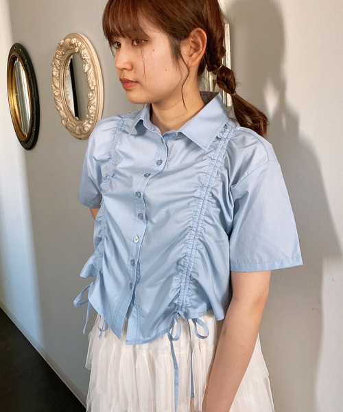 AS KNOW AS plus（アズノゥアズプラス）の「◎ダブル シャーリングリボン半袖シャツ（シャツ/ブラウス・レディース・ブラック/オフホワイト/ブルー/ブルー系その他・FREE）」の5枚目の写真