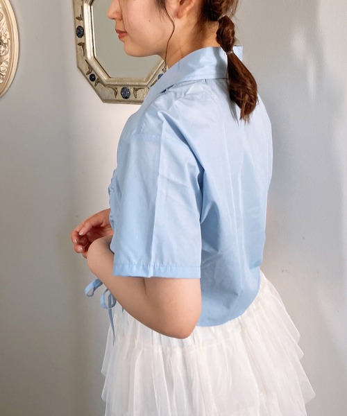 AS KNOW AS plus（アズノゥアズプラス）の「◎ダブル シャーリングリボン半袖シャツ（シャツ/ブラウス・レディース・ブラック/オフホワイト/ブルー/ブルー系その他・FREE）」の6枚目の写真