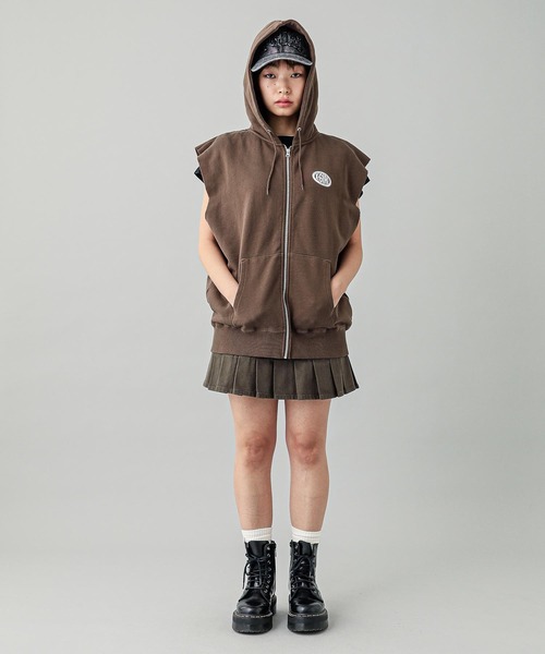 X-girl(エックスガール)の「OVAL LOGO ZIP UP SWEAT VEST(パーカー・レディース・アッシュ/ブラック/ブラウン・S/M)」の12枚目の写真