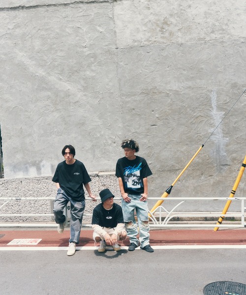 LIBERE（リベーレ）の「LIBERE リベーレ / REBEL FUTURE LOGO TEE リベーレレブル ロゴプリントビッグシルエットTシャツ / 244205-244206（Tシャツ/カットソー・メンズ・チャコール/ブラック・LARGE/MEDIUM/SMALL）」の6枚目の写真