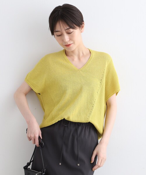 INDIVI（インディヴィ）の「◆【洗える／サマーニット】無縫製ペーパーヤーンアシメ編地ニット（ニット/セーター・レディース・ブルー/ブラック/ホワイト/ライトグレー/マスタード・05/13/15 /19/38/34）」の5枚目の写真