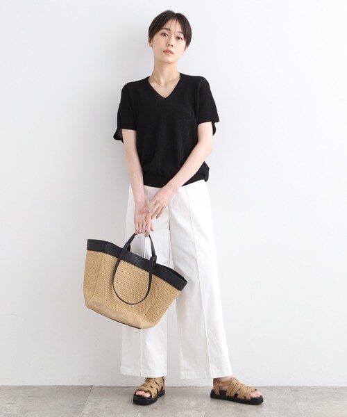 INDIVI（インディヴィ）の「◆【洗える／サマーニット】無縫製ペーパーヤーンアシメ編地ニット（ニット/セーター・レディース・ブルー/ブラック/ホワイト/ライトグレー/マスタード・05/13/15 /19/38/34）」の17枚目の写真