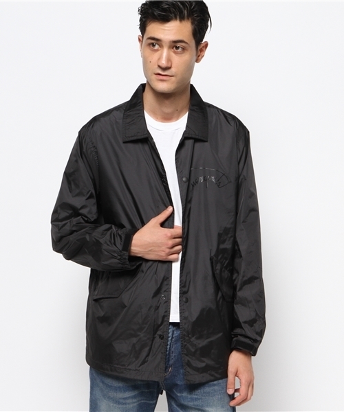 SARCASTIC(サキャスティック)の「【SARCASTIC】FISHY COACH JACKET(ブルゾン・メンズ・オリーブ/ブラック・LARGE/MEDIUM/X-LARGE)」の4枚目の写真