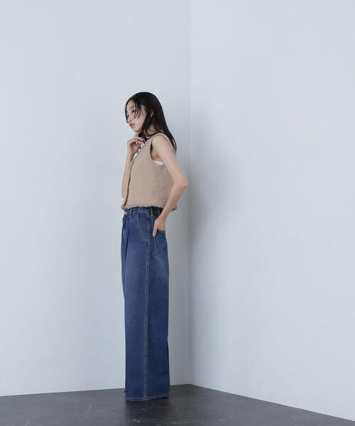 NATURAL BEAUTY BASIC（ナチュラルビューティーベーシック）の「◇タックワイドデニムパンツ（デニムパンツ・レディース・ブラック/ダークブルー・SMALL/MEDIUM）」の14枚目の写真