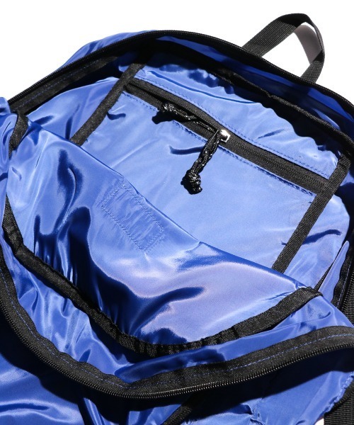 PENNEYS(ぺニーズ)の「PENNEY'S / ペニーズ THE FOX PACKABLE DAY PACK ワンポイント ライトウェイト デイパック パッカブル(バックパック/リュック・メンズ・ブラック/グレー/ブルー/ベージュ・FREE)」の9枚目の写真