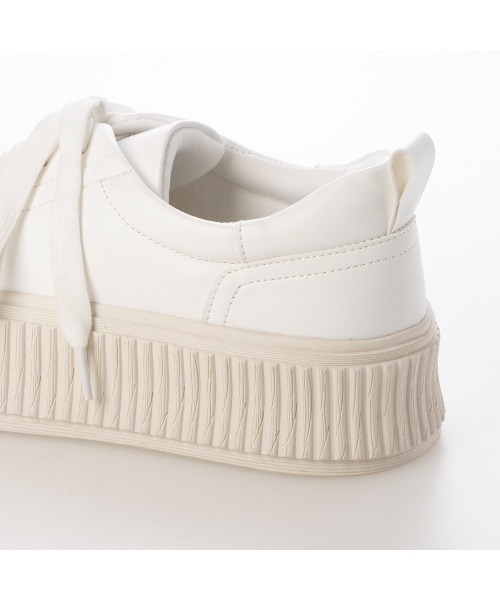 noyau（ノヤウ）の「ビジュー付き厚底レースアップスニーカー（スニーカー・レディース・シルバー/ブラック/ホワイト・S/M/L/LL）」の8枚目の写真