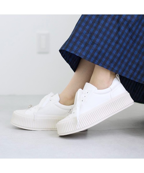 noyau（ノヤウ）の「ビジュー付き厚底レースアップスニーカー（スニーカー・レディース・シルバー/ブラック/ホワイト・S/M/L/LL）」の20枚目の写真