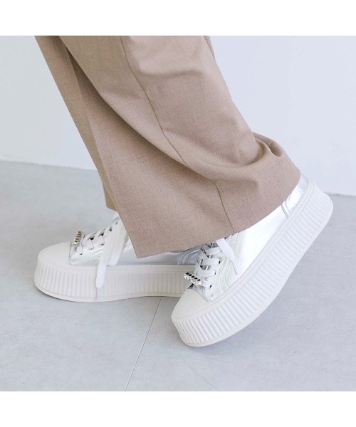 noyau（ノヤウ）の「ビジュー付き厚底レースアップスニーカー（スニーカー・レディース・シルバー/ブラック/ホワイト・S/M/L/LL）」の21枚目の写真