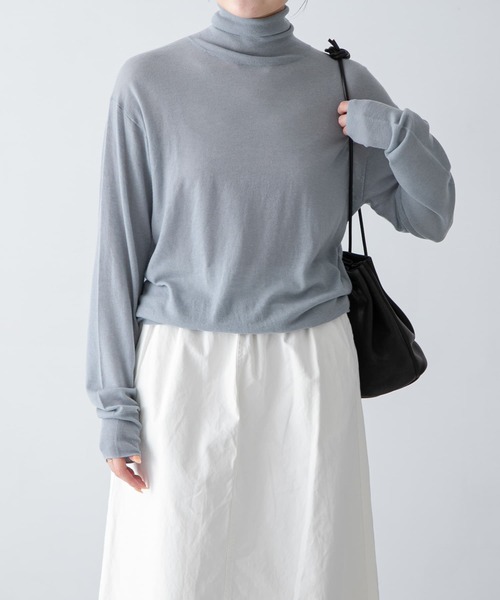 かぐれ（カグレ）の「ウールハイゲージタートルニット（ニット/セーター・レディース・ライトブルー/ブラック/オフホワイト・FREE）」の21枚目の写真