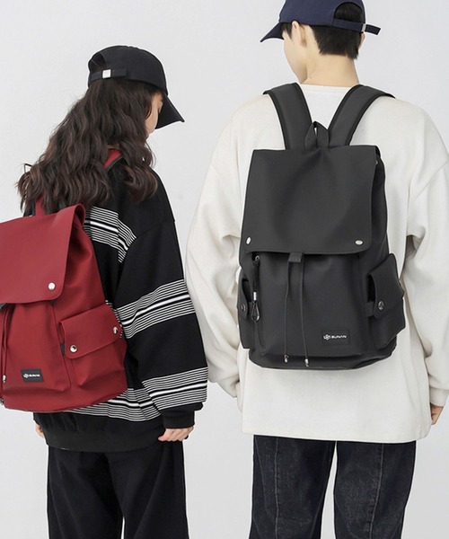 florist（フローリスト）の「【改良版】【防水/撥水】メンズレディース兼用大容量フラップカジュアルリュック（バックパック/リュック・レディース・グレー系1/ブラック系1/ブラック系3/グリーン系1/ブルー系2/ブラック系2/グリーン系3/ブラウン系3/レッド系1/ホワイト系2/レッド系2/グレー系3・FREE）」の13枚目の写真