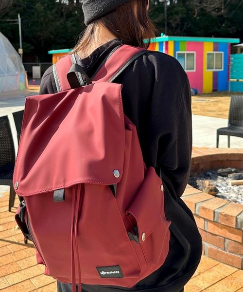 florist（フローリスト）の「【改良版】【防水/撥水】メンズレディース兼用大容量フラップカジュアルリュック（バックパック/リュック・レディース・グレー系1/ブラック系1/ブラック系3/グリーン系1/ブルー系2/ブラック系2/グリーン系3/ブラウン系3/レッド系1/ホワイト系2/レッド系2/グレー系3・FREE）」の20枚目の写真