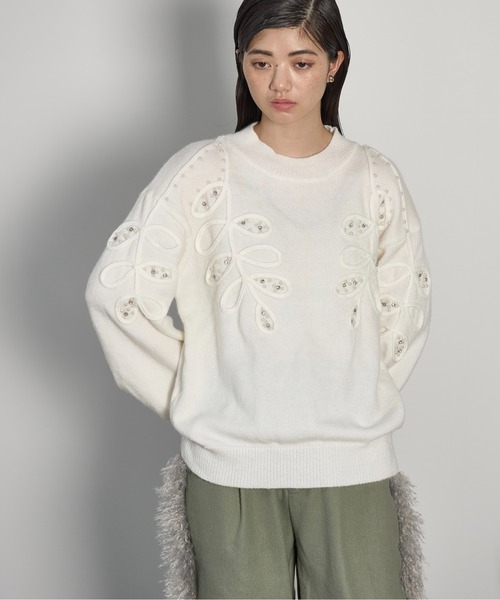 【未使用タグ付き】ヨーコチャン　セーター　ニット　スウェット　刺繍　ウール 未使用タグ付き】ヨーコチャン セーター ニット スウェット 刺繍