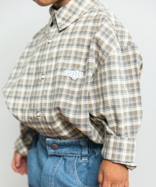 ooju（オージュ）の「【ooju】チェックシャツ（シャツ/ブラウス・キッズ・ベージュ/ネイビー・1/2/3）」の4枚目の写真