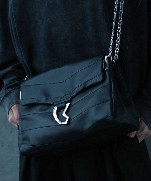 HARE　カラビナフラップバッグ HARE（ハレ）の「カラビナフラップBAG(HARE)（ショルダーバッグ