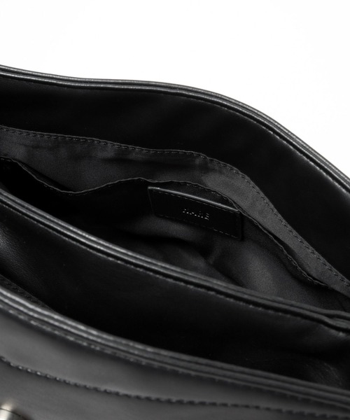 HARE　カラビナフラップバッグ HARE（ハレ）の「カラビナフラップBAG(HARE)（ショルダーバッグ
