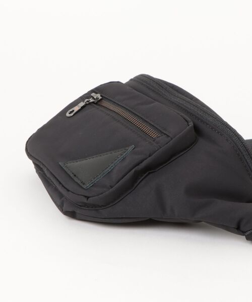 ADAM PATEK(アダムパテック)の「ADAM PATEK/【Nob】BREATHATEC POCKET BODYBAG(ボディバッグ/ウエストポーチ・メンズ・ネイビー/ブラック・ONESIZE)」の4枚目の写真
