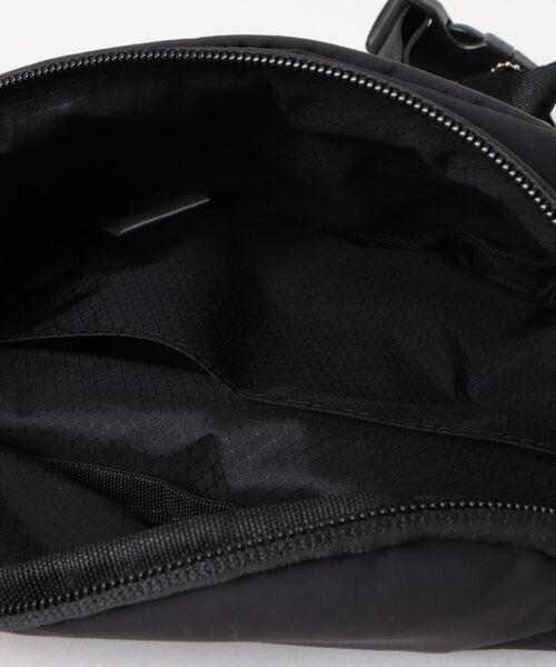 ADAM PATEK(アダムパテック)の「ADAM PATEK/【Nob】BREATHATEC POCKET BODYBAG(ボディバッグ/ウエストポーチ・メンズ・ネイビー/ブラック・ONESIZE)」の5枚目の写真