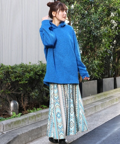 チチカカ(チチカカ)の「スネークダンサープリントプルパーカー(パーカー・レディース・グレー/ブラック/グリーン/ブルー・FREE)」の13枚目の写真