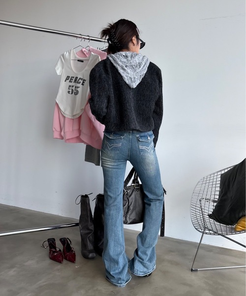 SHAGGIE（シャギー）の「裾ギャザーヴィンテージウォッシュデニムパンツ（デニムパンツ・レディース・ブルー/ブラック・SMALL/MEDIUM）」の14枚目の写真