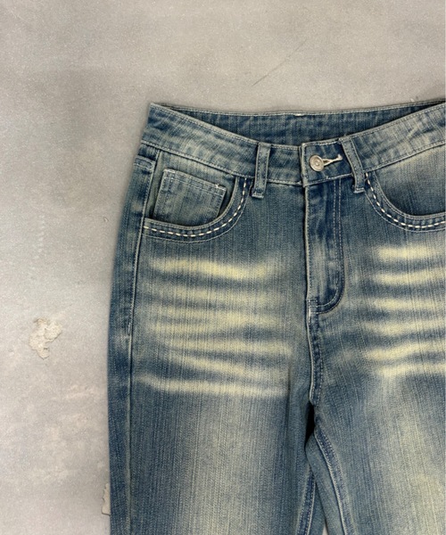 SHAGGIE（シャギー）の「裾ギャザーヴィンテージウォッシュデニムパンツ（デニムパンツ・レディース・ブルー/ブラック・SMALL/MEDIUM）」の4枚目の写真