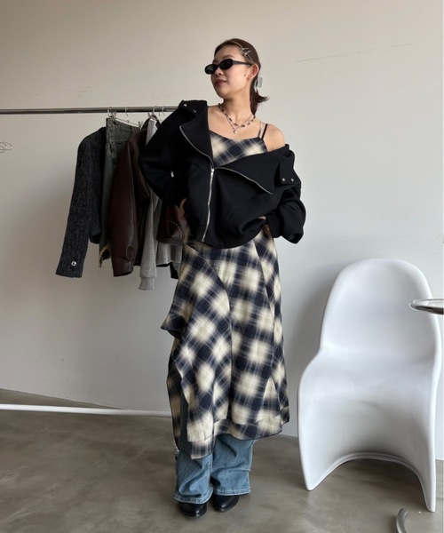 SHAGGIE（シャギー）の「裾ギャザーヴィンテージウォッシュデニムパンツ（デニムパンツ・レディース・ブルー/ブラック・SMALL/MEDIUM）」の20枚目の写真