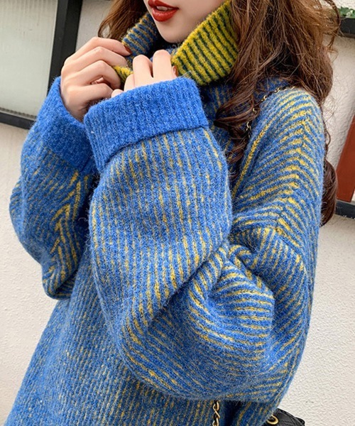 Doux Belle(ドゥーベル)の「オーバサイズハイネックニット(ニット/セーター・レディース・ブルー/オレンジ/ブラウン・FREE)」の14枚目の写真