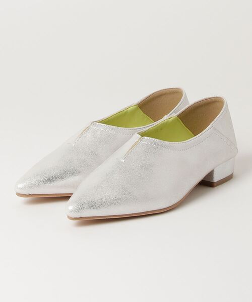 YOSUKE(ヨースケ)の「@@ヨースケYOSUKEウィメンズ flatポインテッドトゥセンタースリッドバブーシュー2820033(パンプス・レディース・シルバー/ブラック/アイボリー/シャンパン・S/M/L/LL)」の1枚目の写真