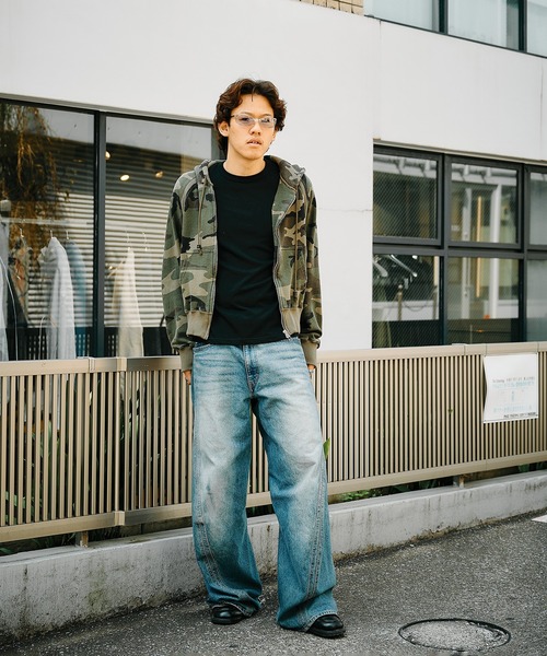 NVRFRGT（ネヴァーフォーゲット）の「3D TWISTED WIDE LEG JEANS