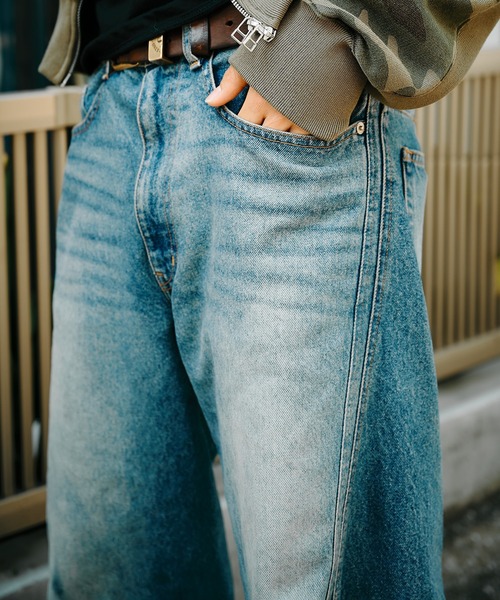 NVRFRGT（ネヴァーフォーゲット）の「3D TWISTED WIDE LEG JEANS