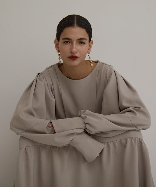 MIELI INVARIANT（ミエリインヴァリアント）の「Drop Asymmetry Pierce（ピアス（両耳用）・レディース・シルバー/ゴールド・FREE）」の13枚目の写真