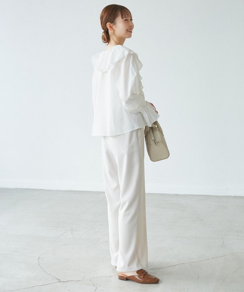 ROPE' PICNIC（ロペピクニック）の「【接触冷感・通気性】お着軽シャツシリーズ/綿ボイルフリルブラウス（シャツ/ブラウス・レディース・ブラック/ブラウン/オフホワイト/サックスブルー/イエロー・38）」の15枚目の写真