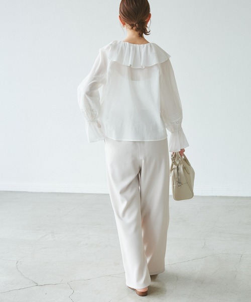 ROPE' PICNIC（ロペピクニック）の「【接触冷感・通気性】お着軽シャツシリーズ/綿ボイルフリルブラウス（シャツ/ブラウス・レディース・ブラック/ブラウン/オフホワイト/サックスブルー/イエロー・38）」の14枚目の写真