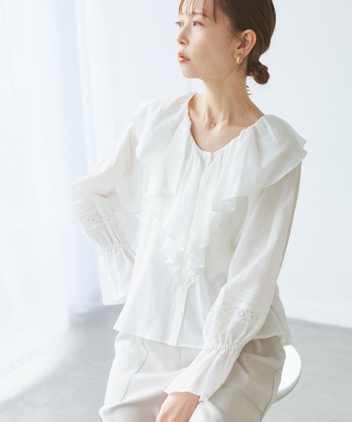 ROPE' PICNIC（ロペピクニック）の「【接触冷感・通気性】お着軽シャツシリーズ/綿ボイルフリルブラウス（シャツ/ブラウス・レディース・ブラック/ブラウン/オフホワイト/サックスブルー/イエロー・38）」の13枚目の写真