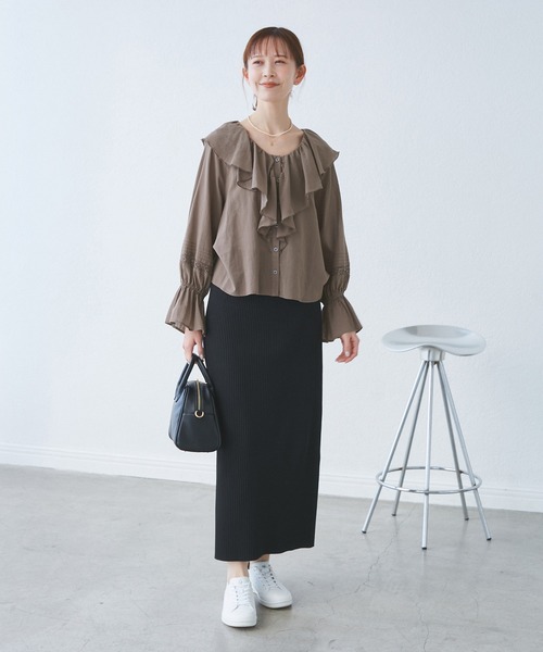 ROPE' PICNIC（ロペピクニック）の「【接触冷感・通気性】お着軽シャツシリーズ/綿ボイルフリルブラウス（シャツ/ブラウス・レディース・ブラック/ブラウン/オフホワイト/サックスブルー/イエロー・38）」の10枚目の写真