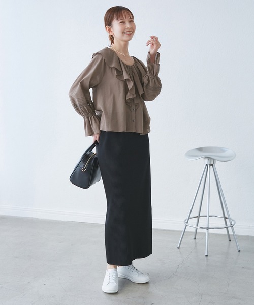 ROPE' PICNIC（ロペピクニック）の「【接触冷感・通気性】お着軽シャツシリーズ/綿ボイルフリルブラウス（シャツ/ブラウス・レディース・ブラック/ブラウン/オフホワイト/サックスブルー/イエロー・38）」の9枚目の写真