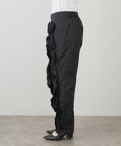 TOGA PULLA（トーガ　プルラ）の「TOGA PULLA MEMORY TAFFTA PANTS TP251-FF231：パンツ（その他パンツ・レディース・ブラック・36/34）」の5枚目の写真