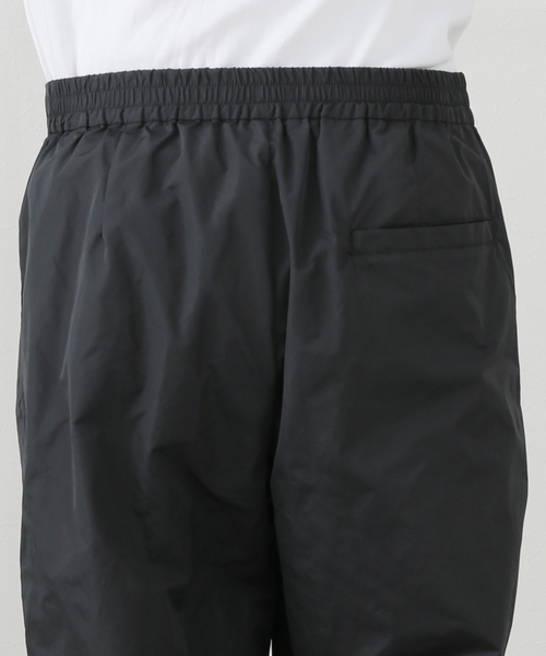 TOGA PULLA（トーガ　プルラ）の「TOGA PULLA MEMORY TAFFTA PANTS TP251-FF231：パンツ（その他パンツ・レディース・ブラック・36/34）」の9枚目の写真