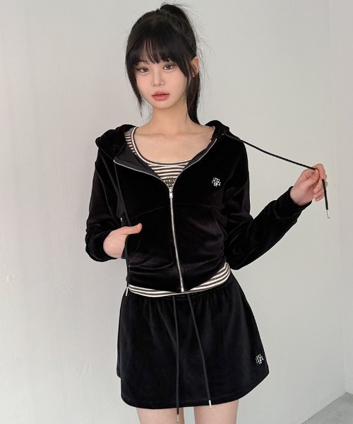 muahmuah(ムーアムーア)の「A'GEM/9 × .kom 『muah muah/ムーアムーア』 STRIPE U NECK LONG SLEEVE T-SHIRT/ストライプ U ネック 長袖カットソー(Tシャツ/カットソー・レディース・ブラック/カーキ/レッド・FREE)」の13枚目の写真